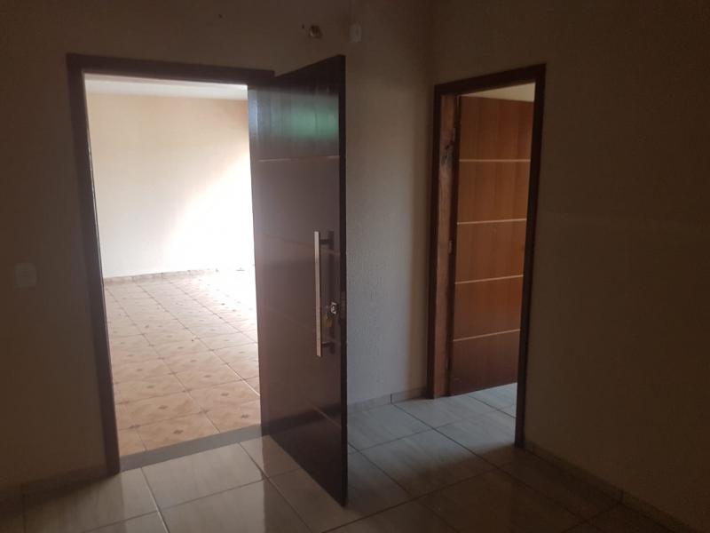 Casa para alugar com 3 quartos, 250m² - Foto 4