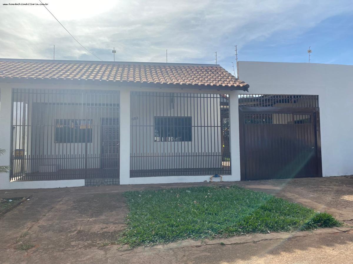 Casa para alugar com 3 quartos, 180m² - Foto 1