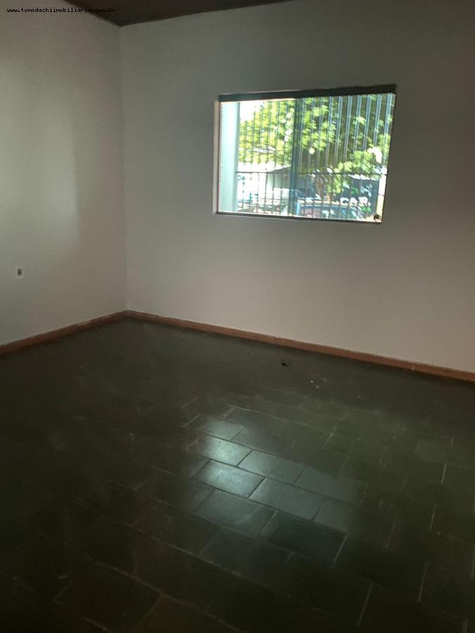 Casa para alugar com 3 quartos, 180m² - Foto 2