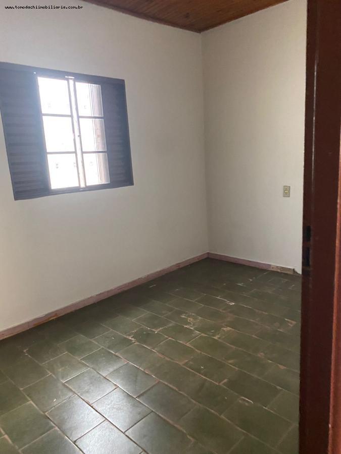 Casa para alugar com 3 quartos, 180m² - Foto 4