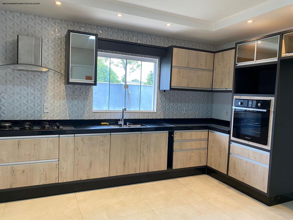 Casa para alugar com 3 quartos, 300m² - Foto 5