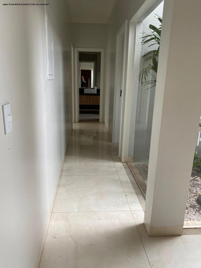 Casa para alugar com 3 quartos, 300m² - Foto 6