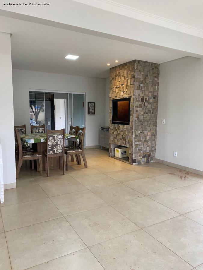 Casa para alugar com 3 quartos, 300m² - Foto 20