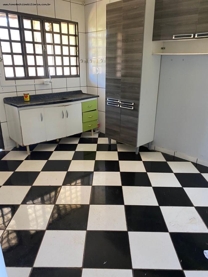 Casa para alugar com 2 quartos, 180m² - Foto 7