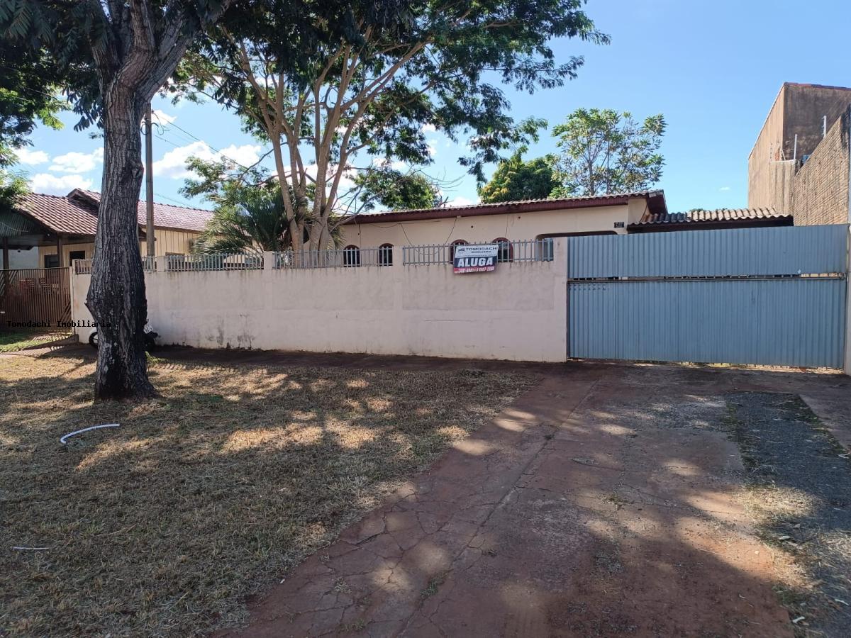 Casa para alugar com 3 quartos, 375m² - Foto 1