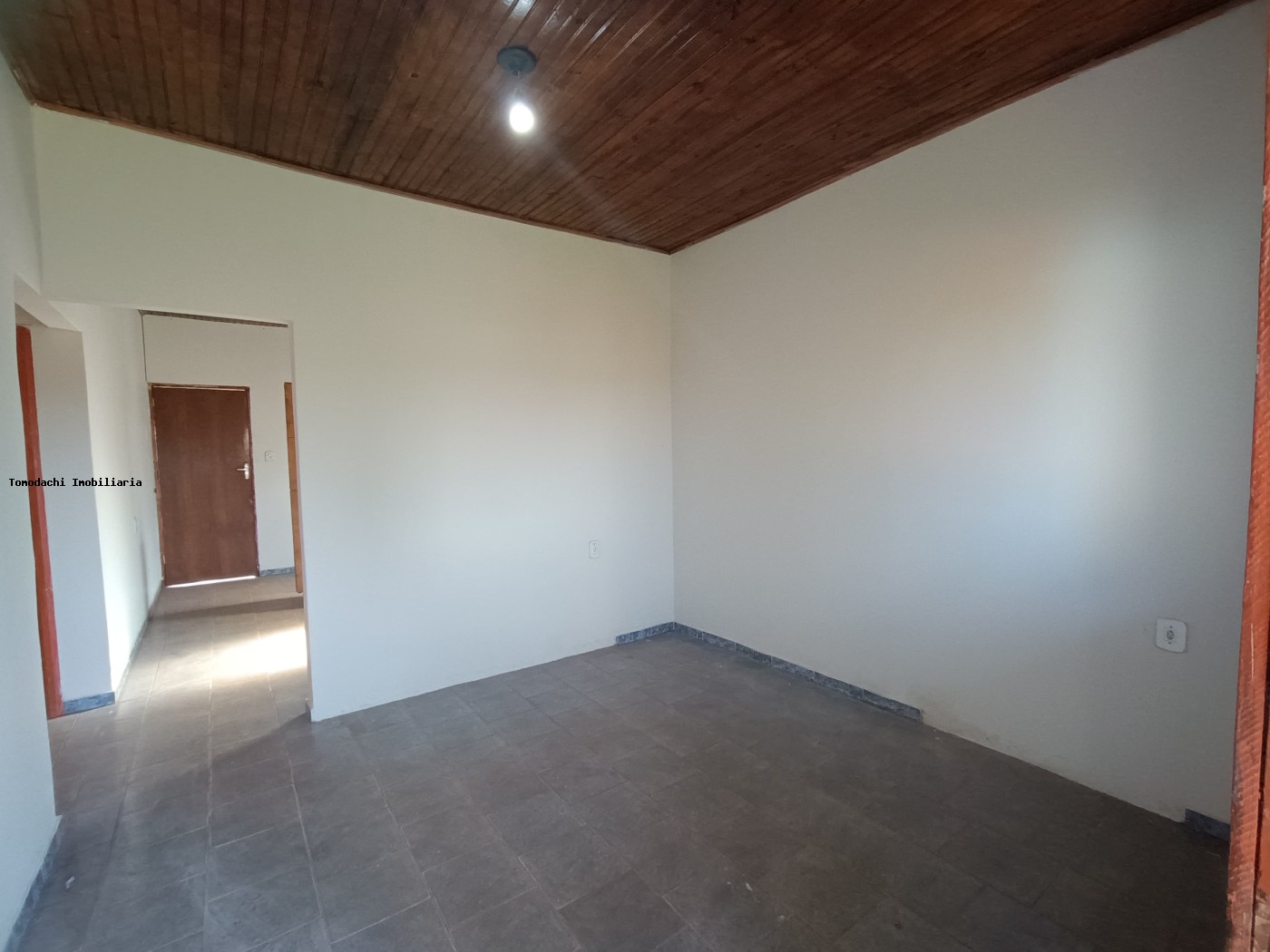 Casa para alugar com 2 quartos, 250m² - Foto 4