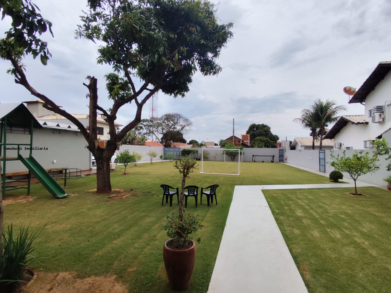 Casa para alugar com 2 quartos, 750m² - Foto 7