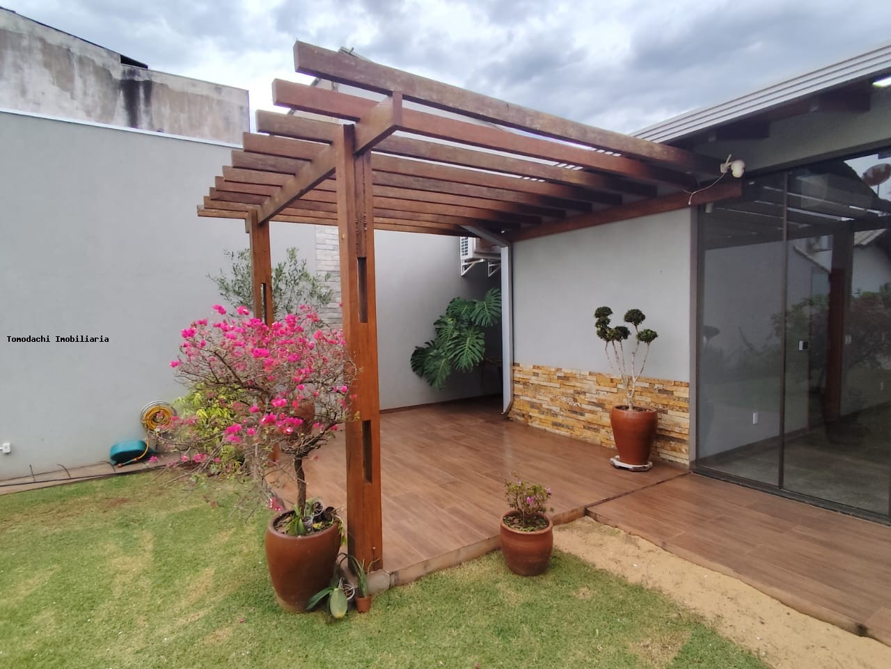 Casa para alugar com 2 quartos, 750m² - Foto 15